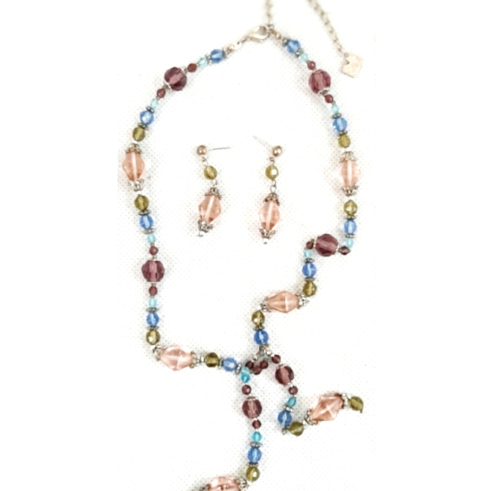 Gorgeous glass Necklace & Earrings Set